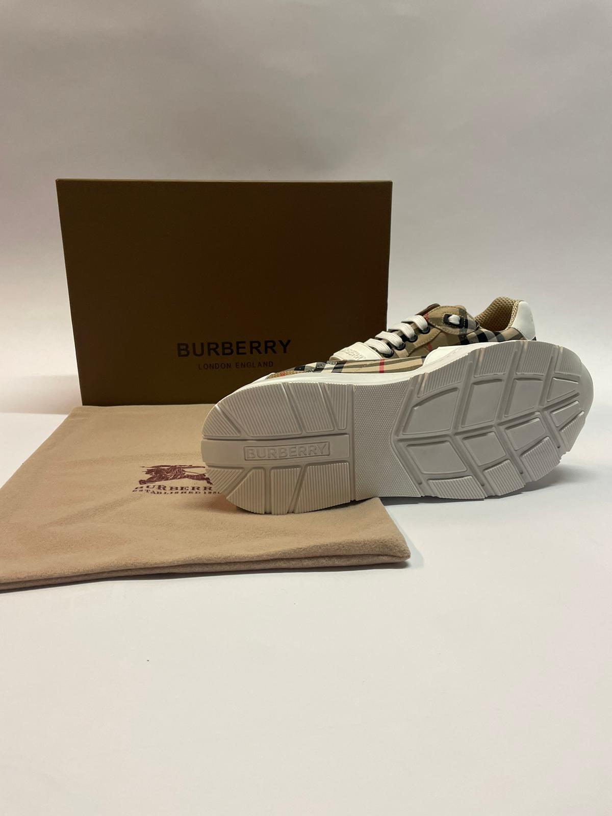 Burberry Regis Sneakers