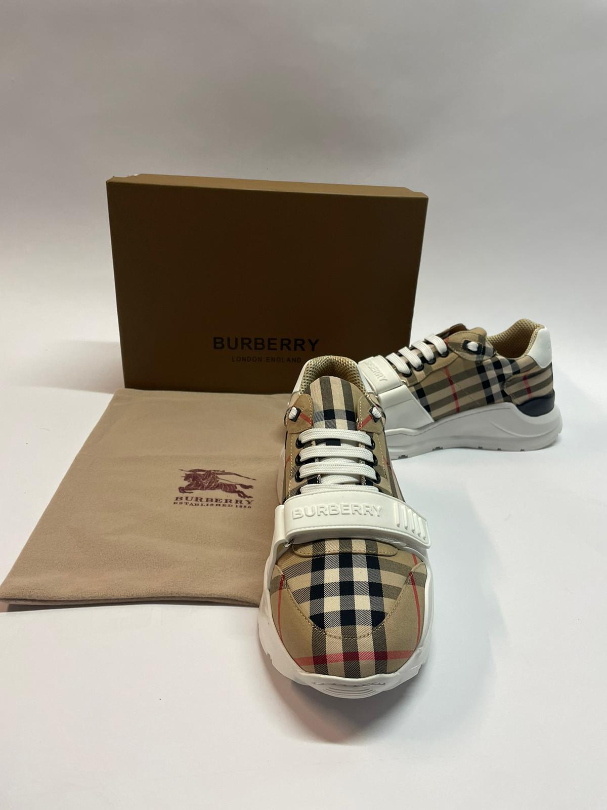 Burberry Regis Sneakers
