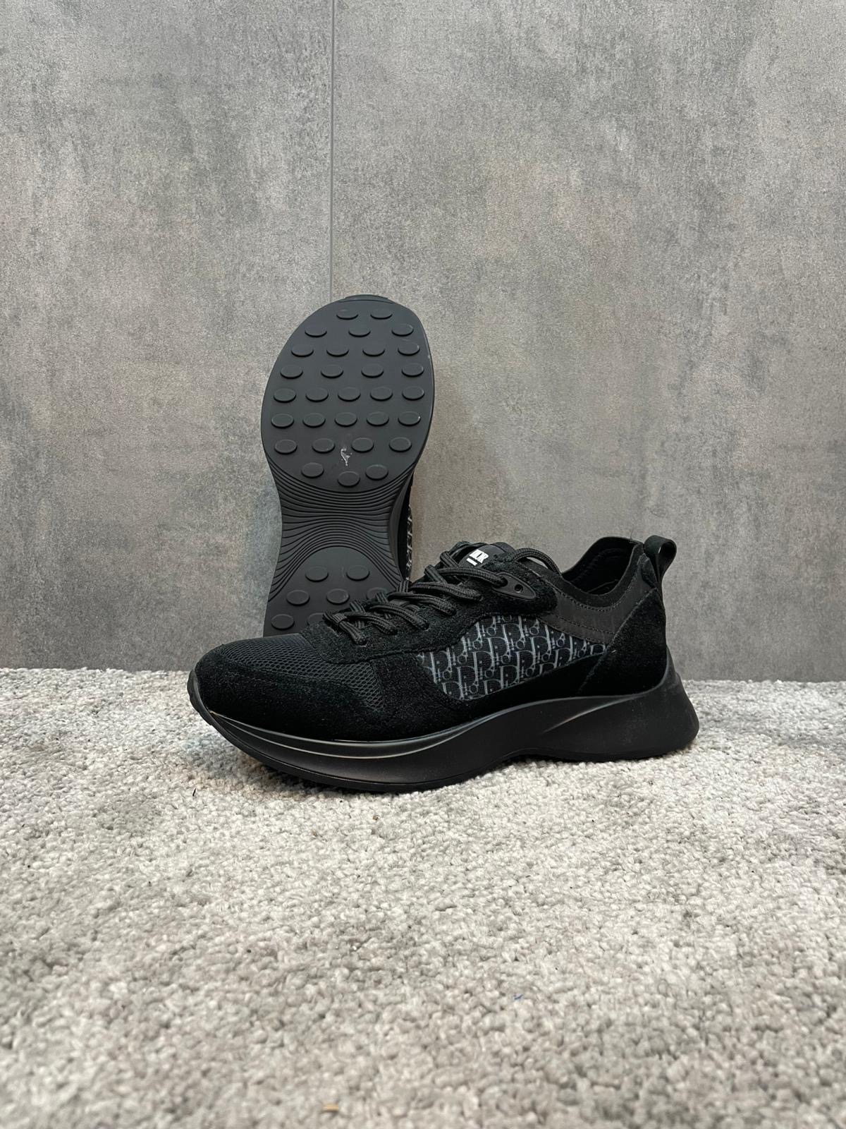 Christian Dior b25 Black on Black