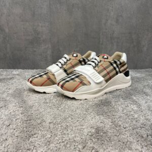Burberry Regis Sneakers