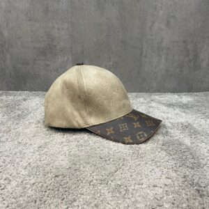 Louis Vuitton Cap Beige