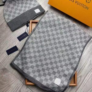 Louis Vuitton Sjaal + Muts Set Grey